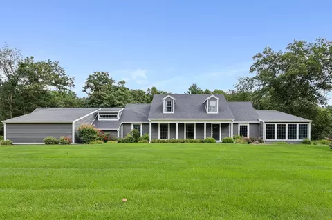 214 Windy Hill Rd, Wisconsin Dells, WI 53965