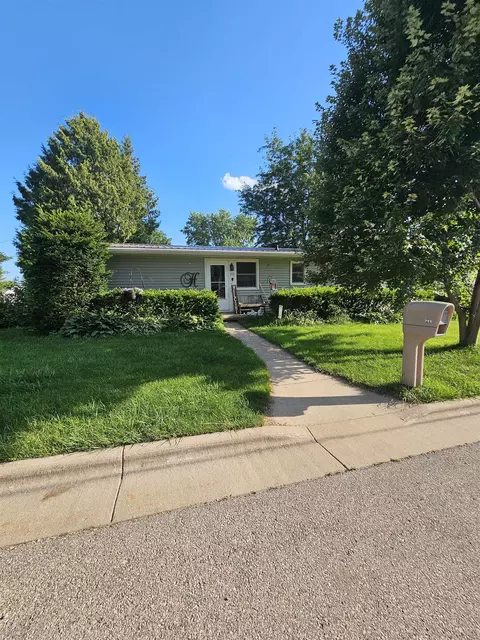 213 E Birch St, Lancaster, WI 53813