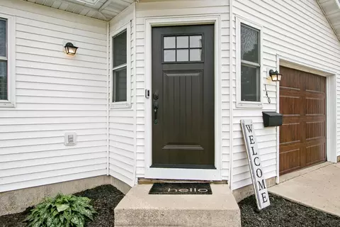 140 River St, Portage, WI 53901