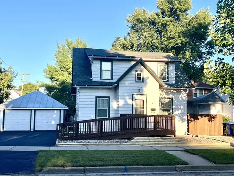 1008 Oak St, Baraboo, WI 53913