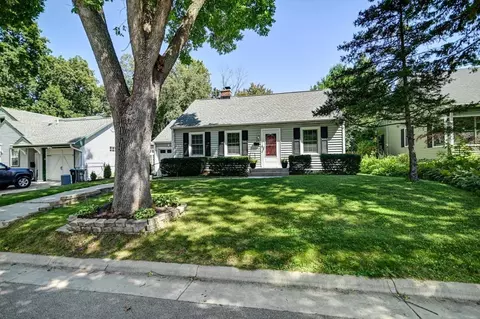 229 E Sunset Ct, Madison, WI 53705