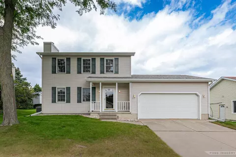 878 Sky Ridge Dr, Madison, WI 53719