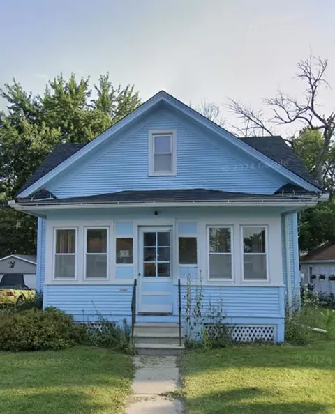 310 W Burnett St, Beaver Dam, WI 53916