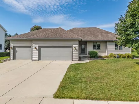 151 Chestnut St, Sauk City, WI 53583