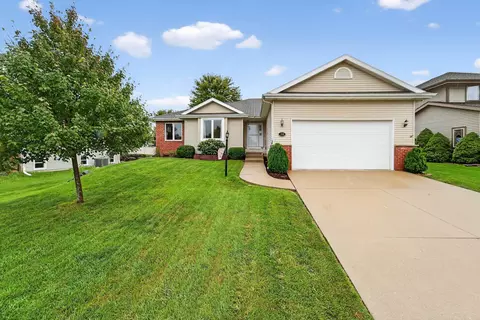 131 Marcie Dr, Brooklyn, WI 53521