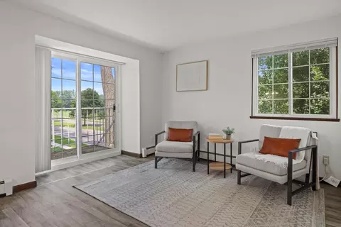2124 Allen Blvd #4, Middleton, WI 53562