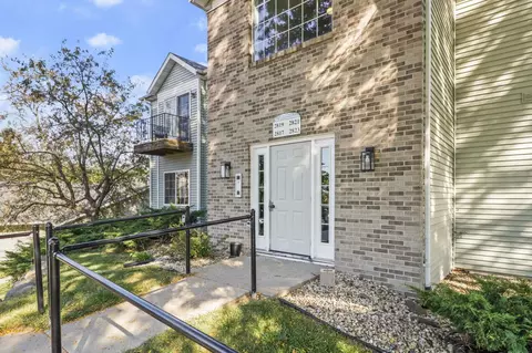 2817 Cimarron Trl, Madison, WI 53719