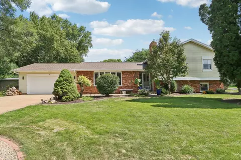 5409 Valley Dr, Mcfarland, WI 53558