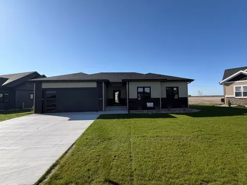 252 Falcon Ct, Sauk City, WI 53583