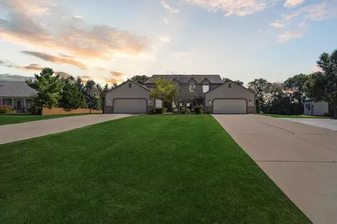 4332 S Rose Ct #2, New Berlin, WI 53151
