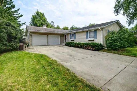 1218 Vernon St, Stoughton, WI 53589