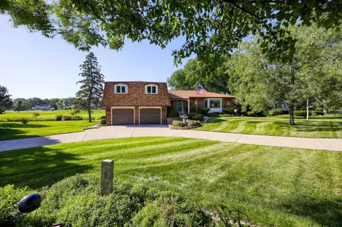 600 Woodview Dr, Sun Prairie, WI 53590