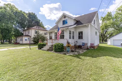 17 W Madison Ave, Milton, WI 53563