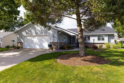 306 W Leonard St, Watertown, WI 53098