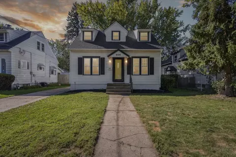 806 Blaine Ave, Janesville, WI 53545