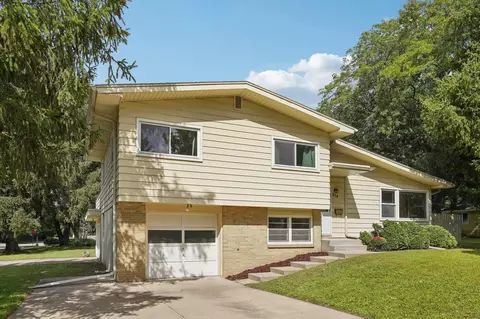 214 Marinette Trl, Madison, WI 53705