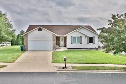 115 E School Rd, Cottage Grove, WI 53527