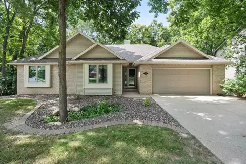 1300 Sundt Ln, Stoughton, WI 53589