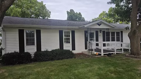 1217 E Circle Dr, Beaver Dam, WI 53916