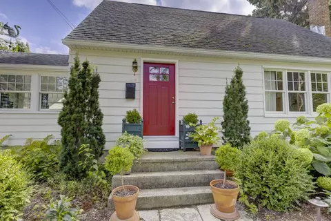 608 W Dean Ave, Monona, WI 53716