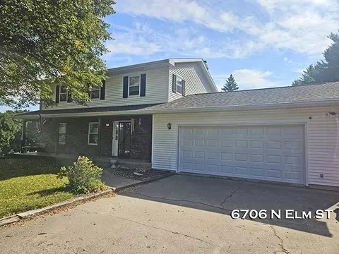 6706 N Elm St, Platteville, WI 53818