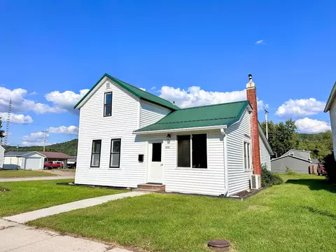 428 N Michigan St, Prairie Du Chien, WI 53821