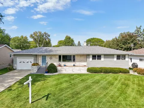 603 6th St, Waunakee, WI 53597