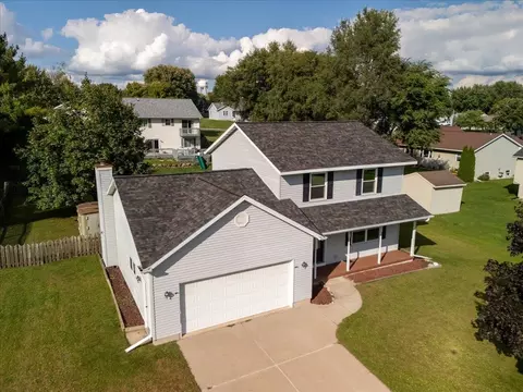 422 Valley View Dr, Poynette, WI 53955