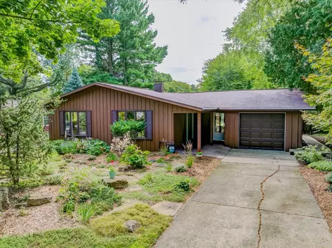 5205 Pepin Pl, Madison, WI 53705