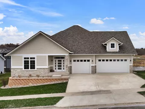 2316 Lonnie Ln, Sun Prairie, WI 53590