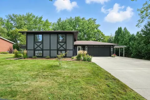 417 Parkview Dr, Columbus, WI 53925