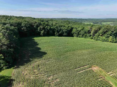 21 99 Observatory Rd, Cross Plains, WI 53528