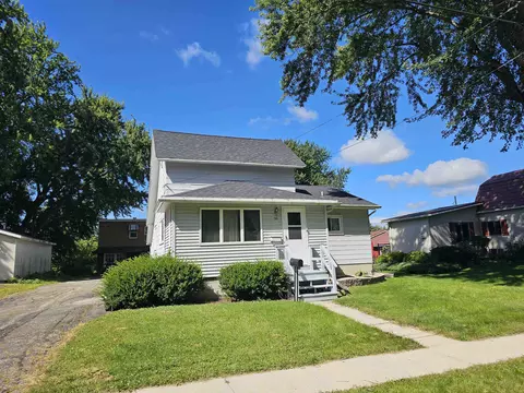 306 Rounsville St, Waupun, WI 53963