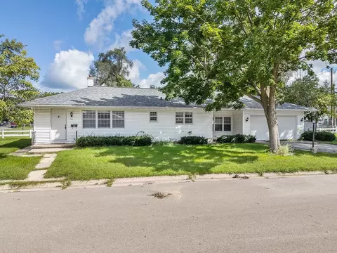 303 Highland Ave, Portage, WI 53901