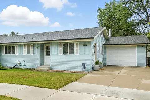 905 Vandenburg St, Sun Prairie, WI 53590