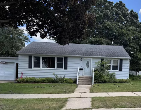 1816 17th Ave, Monroe, WI 53566