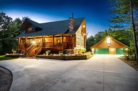 w5954 North Lake Drive, New Lisbon, WI 53950