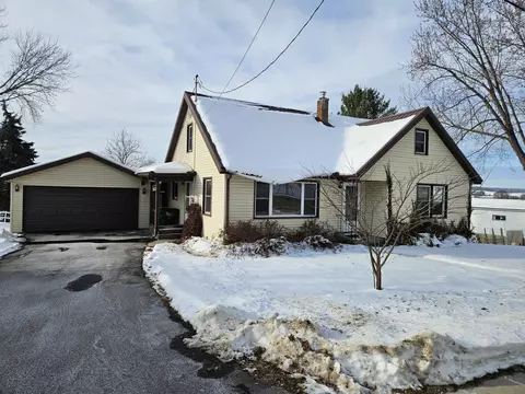 350 Main St, Loganville, WI 53943