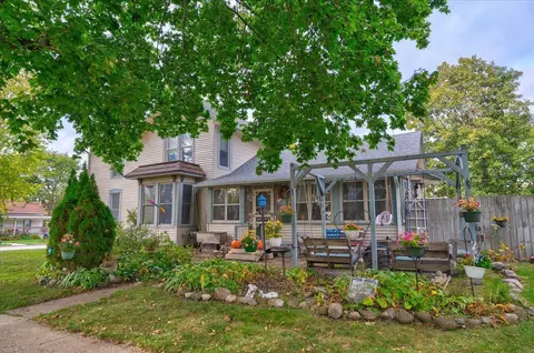 602 Caroline St, Janesville, WI 53545