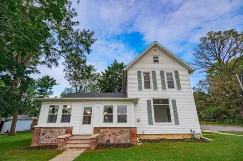 903 W Conger St, Whitewater, WI 53190