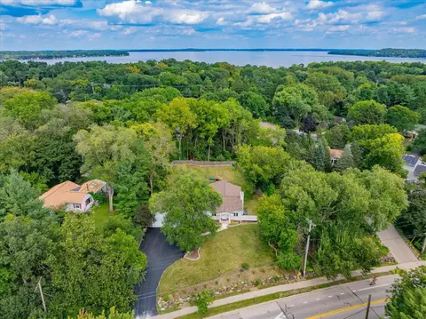 6118 Old Middleton Rd, Madison, WI 53705