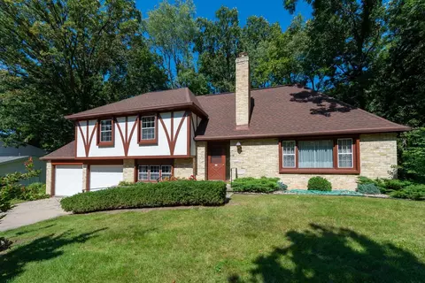 5802 Julia St, Madison, WI 53705