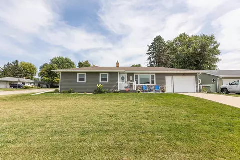 118 N School St, Cuba City, WI 53807