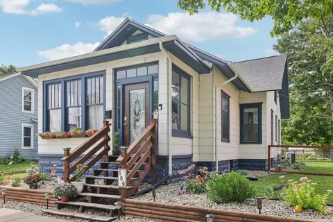109 S 1st St, Evansville, WI 53536