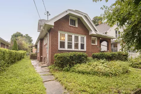 3113 Buena Vista St, Madison, WI 53704