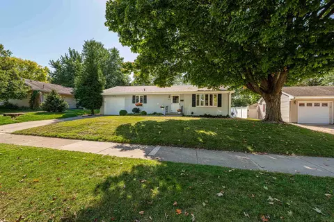 929 Northland Dr, Madison, WI 53704