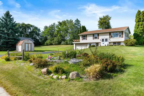 201 Cedar St, Johnson Creek, WI 53038