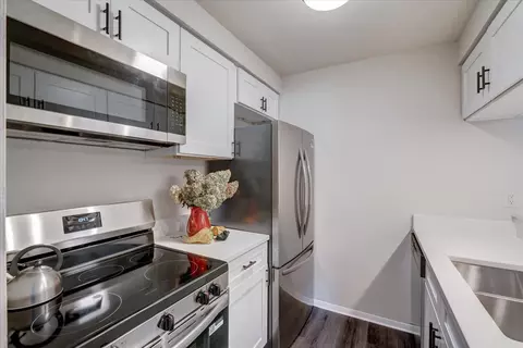 2412 Independence Ln #203, Madison, WI 53704
