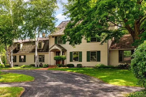 1914 Eastwood Ave, Janesville, WI 53545