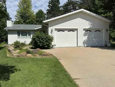 825 Brook Trout Ct, Nekoosa, WI 54457